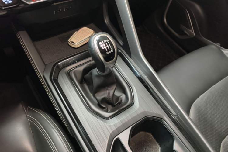 Used Geely Auto Vision X6 2021 PRO 1.4T Manual Luxury Model Gear Lever