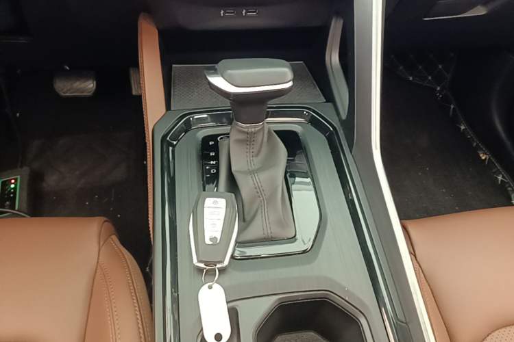 Used Geely Auto Vision X6 2021 PRO 1.4T Automatic Prestige Model Gear Lever