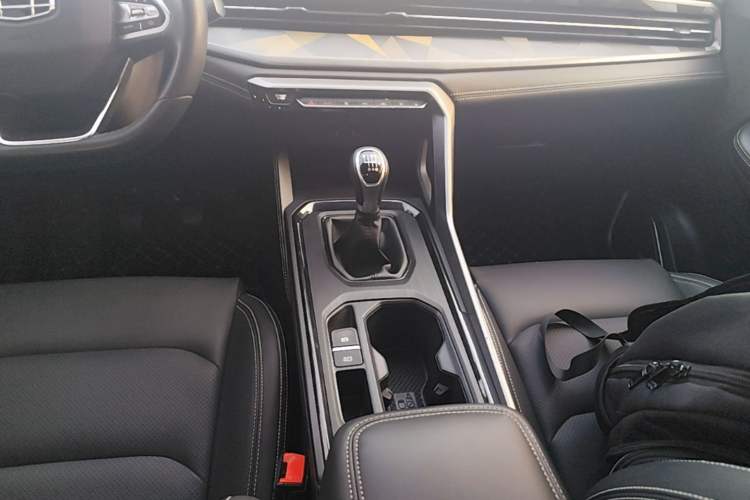 Used Geely Auto Vision X6 2021 PRO 1.4T Manual Luxury Model Gear Lever