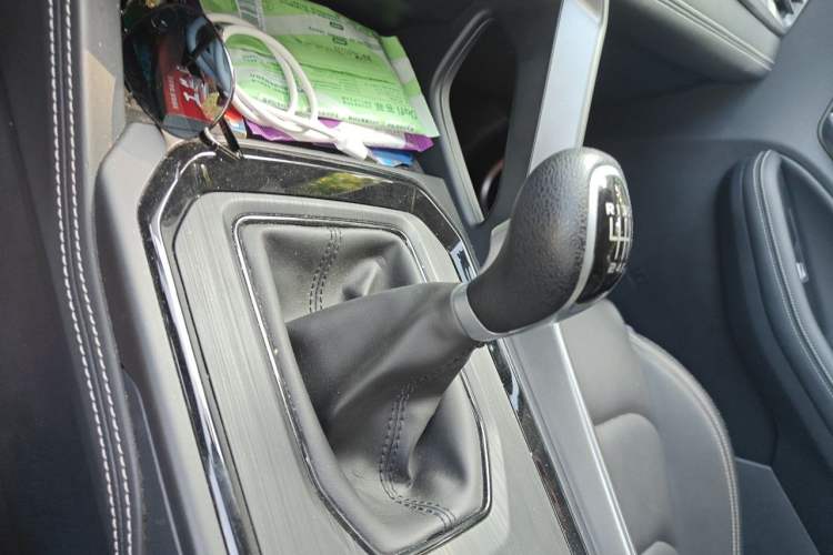 Used Geely Auto Vision X6 2021 PRO 1.4T Manual Luxury Model Gear Lever