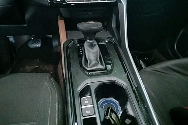 Used Geely Auto Vision X6 2021 PRO 1.4T Automatic Prestige Model Gear Lever