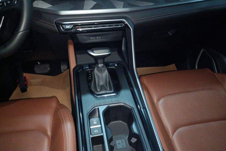 Used Geely Auto Vision X6 2021 PRO 1.4T Automatic Prestige Model Gear Lever