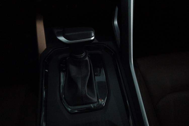 Used Geely Auto Vision X6 2021 PRO 1.4T Automatic Prestige Model Gear Lever