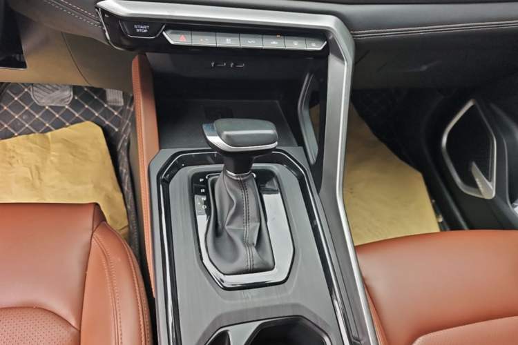 Used Geely Auto Vision X6 2021 PRO 1.4T Automatic Prestige Model Gear Lever