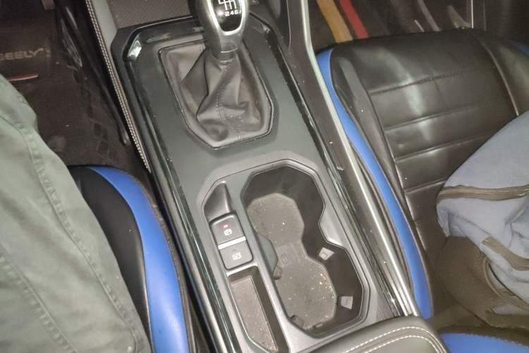 Used Geely Auto Vision X6 2021 PRO 1.4T Manual Luxury Model Gear Lever