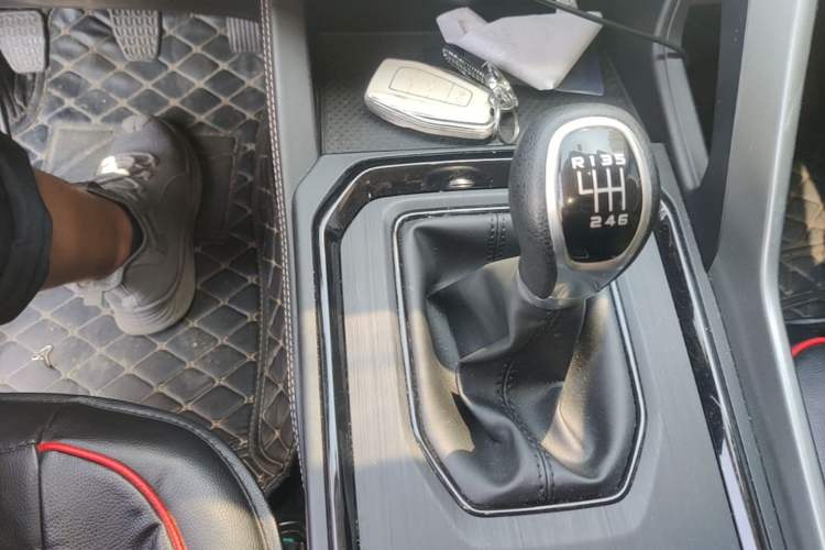 Used Geely Auto Vision X6 2021 PRO 1.4T Manual Luxury Model Gear Lever