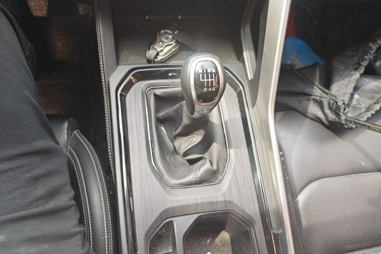 Used Geely Auto Vision X6 2021 PRO 1.4T Manual Luxury Model Gear Lever