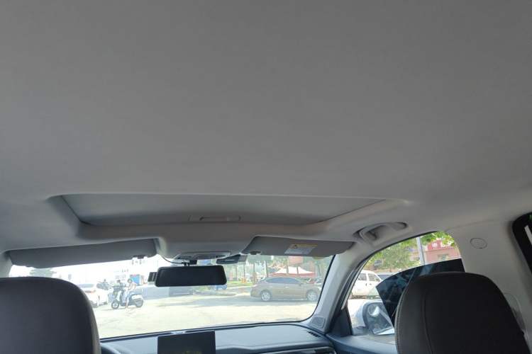 Used Geely Auto Vision X6 2021 PRO 1.4T Manual Luxury Model Headliner