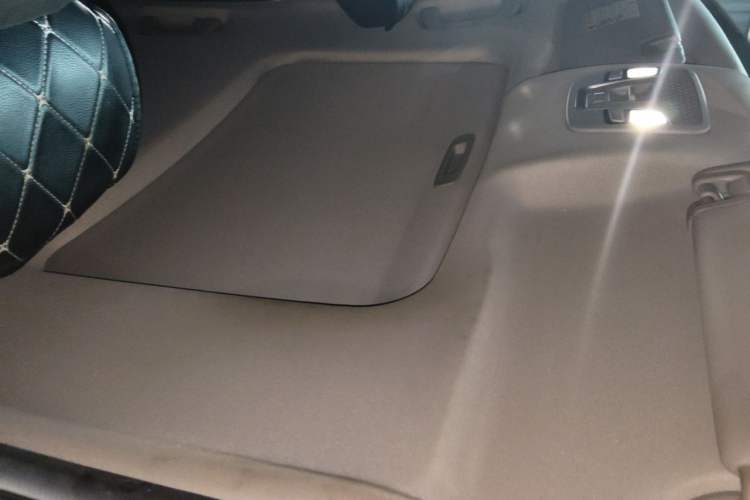 Used Geely Auto Vision X6 2021 PRO 1.4T Manual Luxury Model Headliner