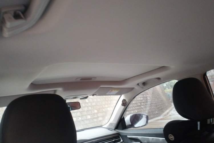 Used Geely Auto Vision X6 2021 PRO 1.4T Manual Luxury Model Headliner
