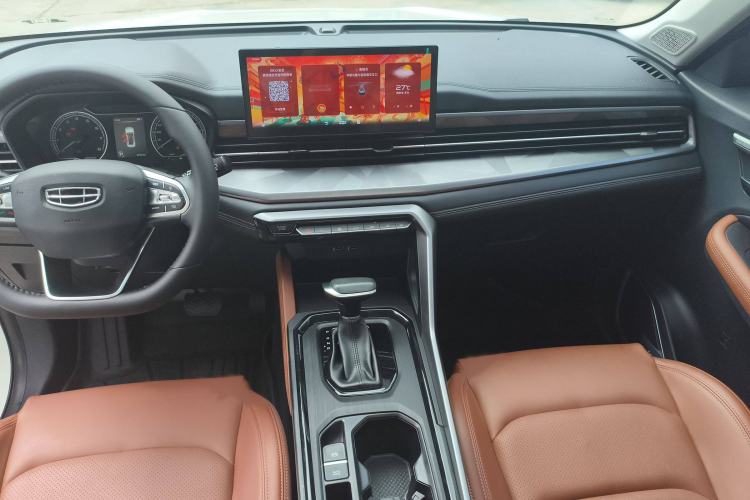 Used Geely Auto Vision X6 2021 PRO 1.4T Automatic Prestige Model Interior 1