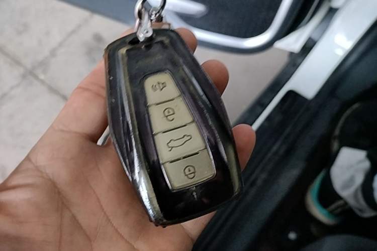 Used Geely Auto Vision X6 2021 PRO 1.4T Automatic Prestige Model Interior 1