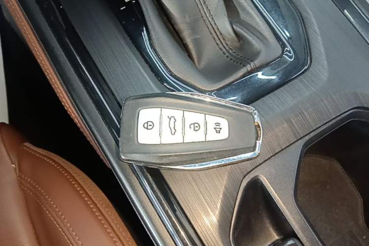 Used Geely Auto Vision X6 2021 PRO 1.4T Automatic Prestige Model Interior 1