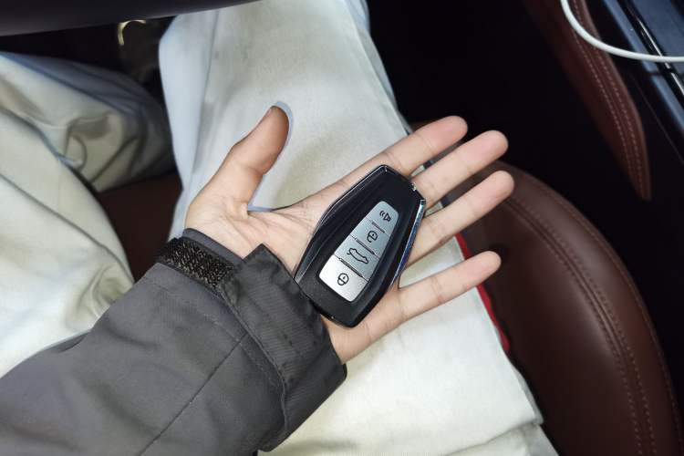 Used Geely Auto Vision X6 2021 PRO 1.4T Automatic Prestige Model Interior 1