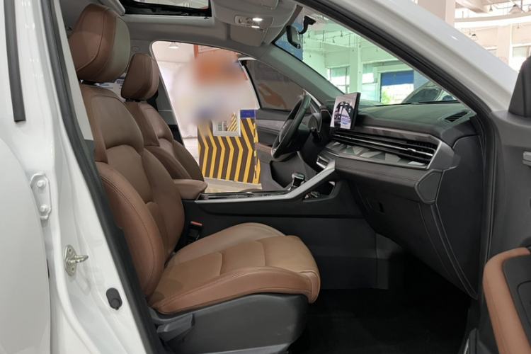 Used Geely Auto Vision X6 2021 PRO 1.4T Automatic Prestige Model Interior 10