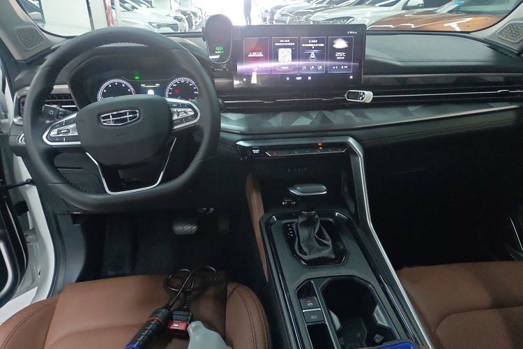 Used Geely Auto Vision X6 2021 PRO 1.4T Automatic Prestige Model Interior 2
