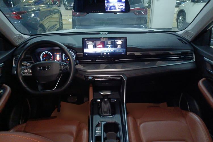 Used Geely Auto Vision X6 2021 PRO 1.4T Automatic Prestige Model Interior 2