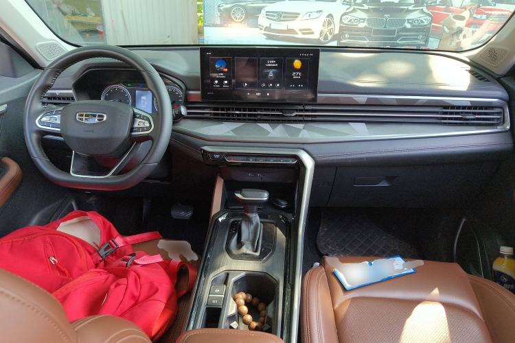 Used Geely Auto Vision X6 2021 PRO 1.4T Automatic Prestige Model Interior 2