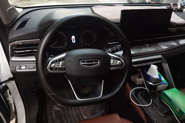 Used Geely Auto Vision X6 2021 PRO 1.4T Automatic Prestige Model Interior 2