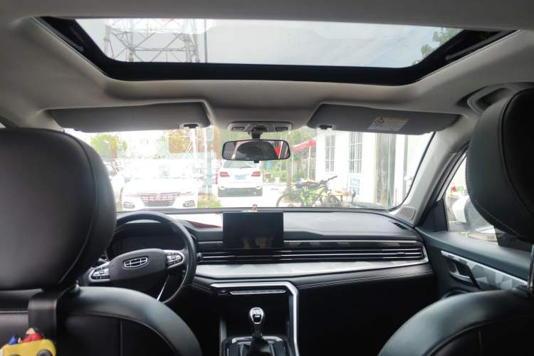 Used Geely Auto Vision X6 2021 PRO 1.4T Manual Luxury Model Interior 3