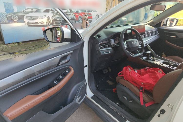 Used Geely Auto Vision X6 2021 PRO 1.4T Automatic Prestige Model Interior 3