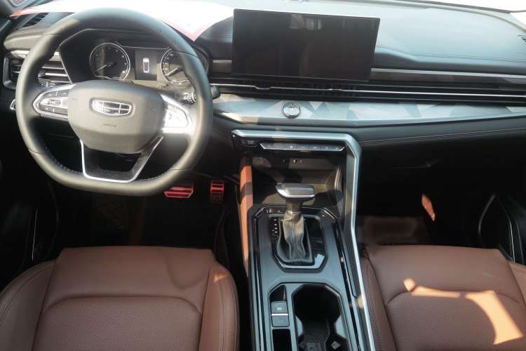 Used Geely Auto Vision X6 2021 PRO 1.4T Automatic Prestige Model Interior 3