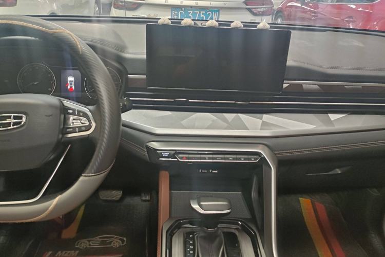 Used Geely Auto Vision X6 2021 PRO 1.4T Automatic Prestige Model Interior 3