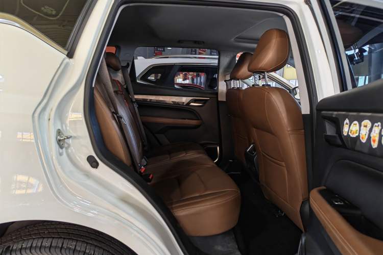Used Geely Auto Vision X6 2021 PRO 1.4T Automatic Prestige Model Interior 4