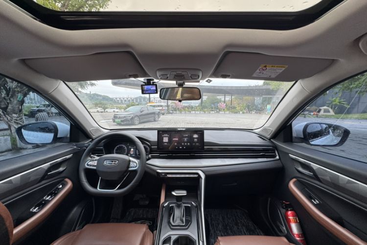 Used Geely Auto Vision X6 2021 PRO 1.4T Automatic Prestige Model Interior 5