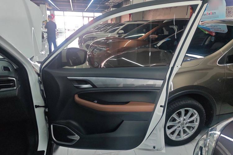 Used Geely Auto Vision X6 2021 PRO 1.4T Automatic Prestige Model Interior 5