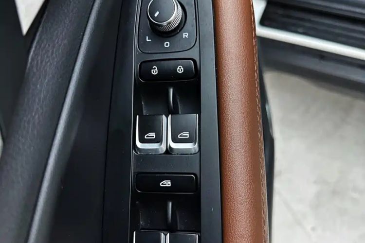 Used Geely Auto Vision X6 2021 PRO 1.4T Automatic Prestige Model Interior 6