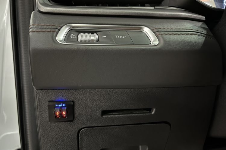Used Geely Auto Vision X6 2021 PRO 1.4T Automatic Prestige Model Interior 8