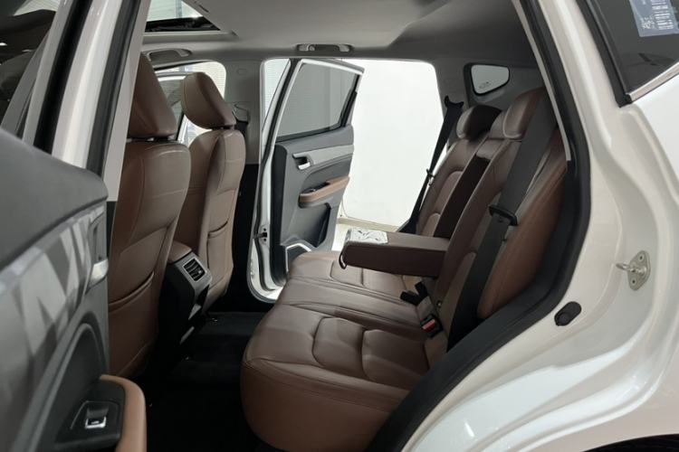 Used Geely Auto Vision X6 2021 PRO 1.4T Automatic Prestige Model Interior 8