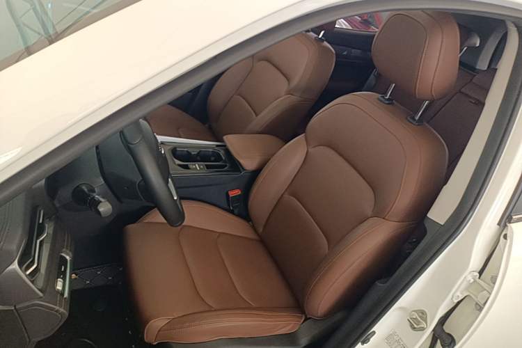 Used Geely Auto Vision X6 2021 PRO 1.4T Automatic Prestige Model Left Front Seat