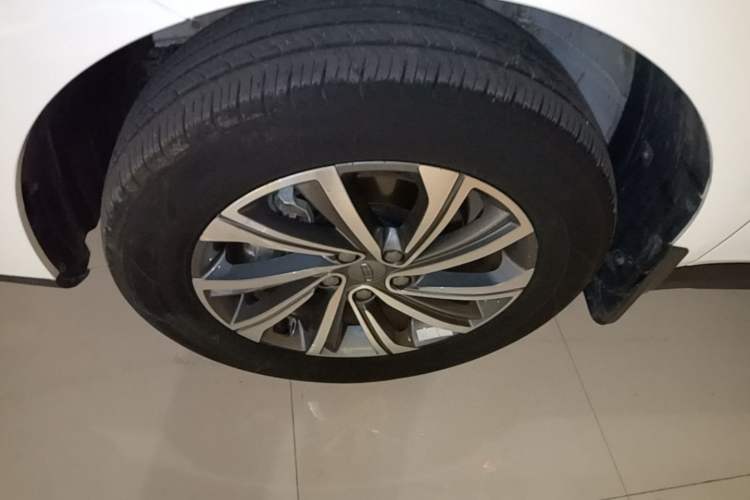 Used Geely Auto Vision X6 2021 PRO 1.4T Automatic Prestige Model Left Front Wheel Hub