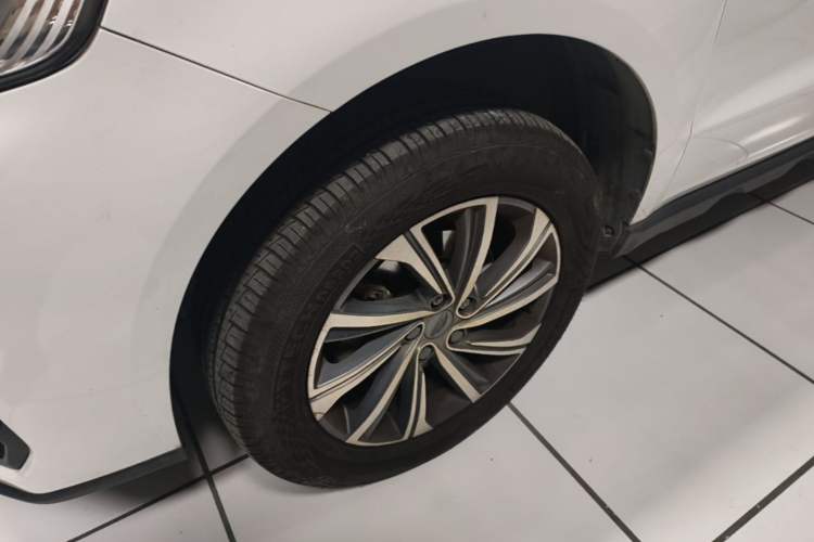 Used Geely Auto Vision X6 2021 PRO 1.4T Manual Luxury Model Left Front Wheel Hub