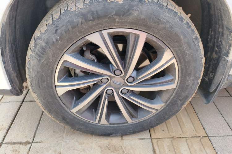 Used Geely Auto Vision X6 2021 PRO 1.4T Automatic Prestige Model Left Front Wheel Hub