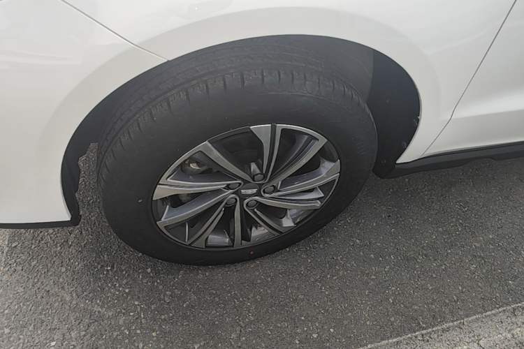 Used Geely Auto Vision X6 2021 PRO 1.4T Manual Luxury Model Left Front Wheel Hub