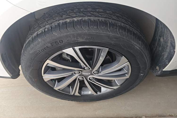 Used Geely Auto Vision X6 2021 PRO 1.4T Automatic Prestige Model Left Front Wheel Hub
