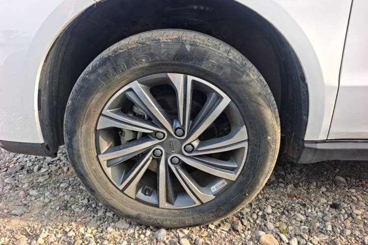 Used Geely Auto Vision X6 2021 PRO 1.4T Manual Luxury Model Left Front Wheel Hub