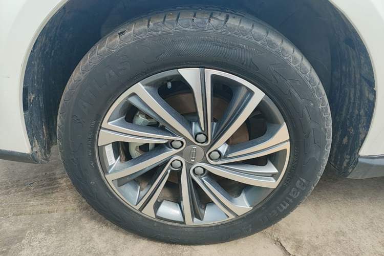 Used Geely Auto Vision X6 2021 PRO 1.4T Automatic Prestige Model Left Front Wheel Hub