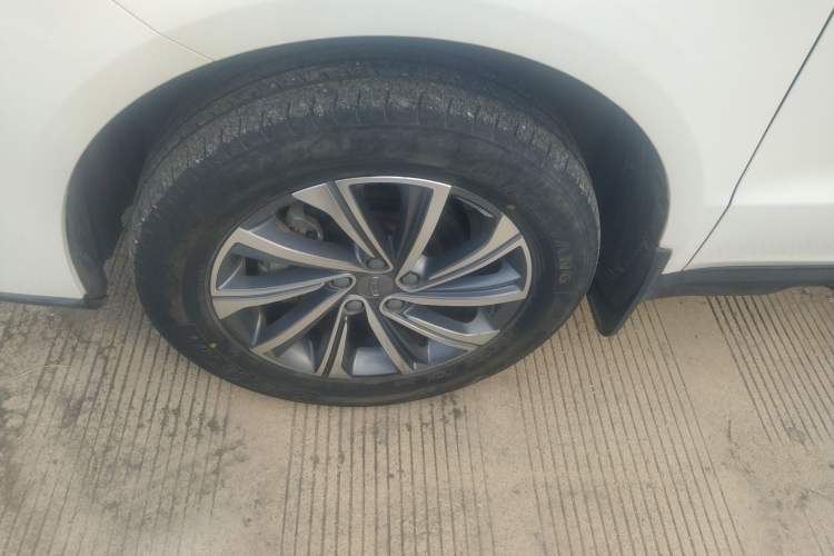 Used Geely Auto Vision X6 2021 PRO 1.4T Automatic Prestige Model Left Front Wheel Hub
