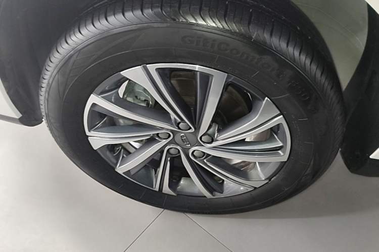 Used Geely Auto Vision X6 2021 PRO 1.4T Manual Luxury Model Left Front Wheel Hub