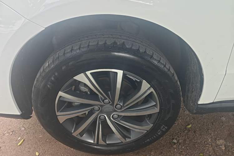 Used Geely Auto Vision X6 2021 PRO 1.4T Automatic Prestige Model Left Front Wheel Hub