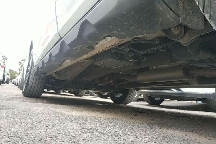 Used Geely Auto Vision X6 2021 PRO 1.4T Automatic Prestige Model Left Side Sill