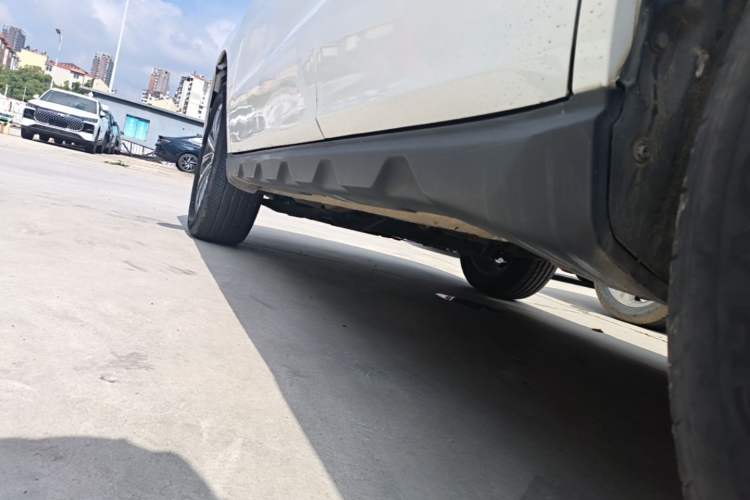 Used Geely Auto Vision X6 2021 PRO 1.4T Automatic Prestige Model Left Side Sill