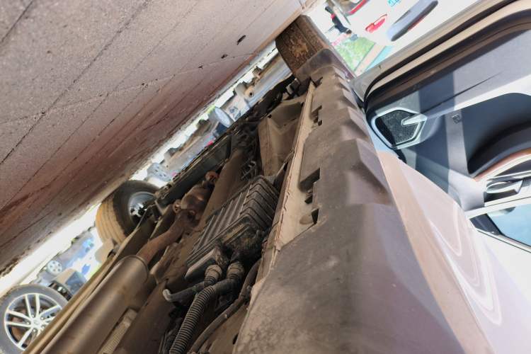 Used Geely Auto Vision X6 2021 PRO 1.4T Automatic Prestige Model Left Side Sill