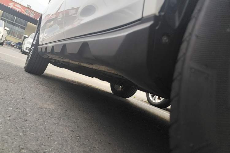 Used Geely Auto Vision X6 2021 PRO 1.4T Manual Luxury Model Left Side Sill