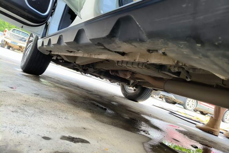Used Geely Auto Vision X6 2021 PRO 1.4T Automatic Prestige Model Left Side Sill