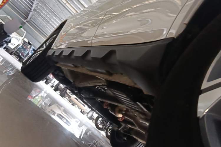 Used Geely Auto Vision X6 2021 PRO 1.4T Automatic Prestige Model Left Side Sill
